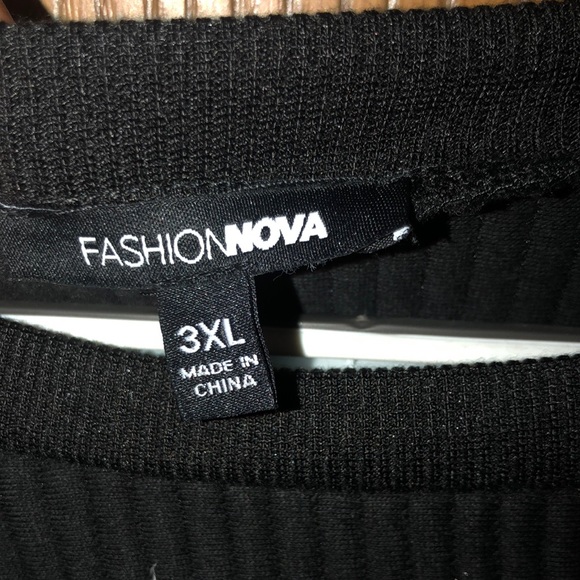 Cropped Ribbed Sweater - Picture 3 of 4